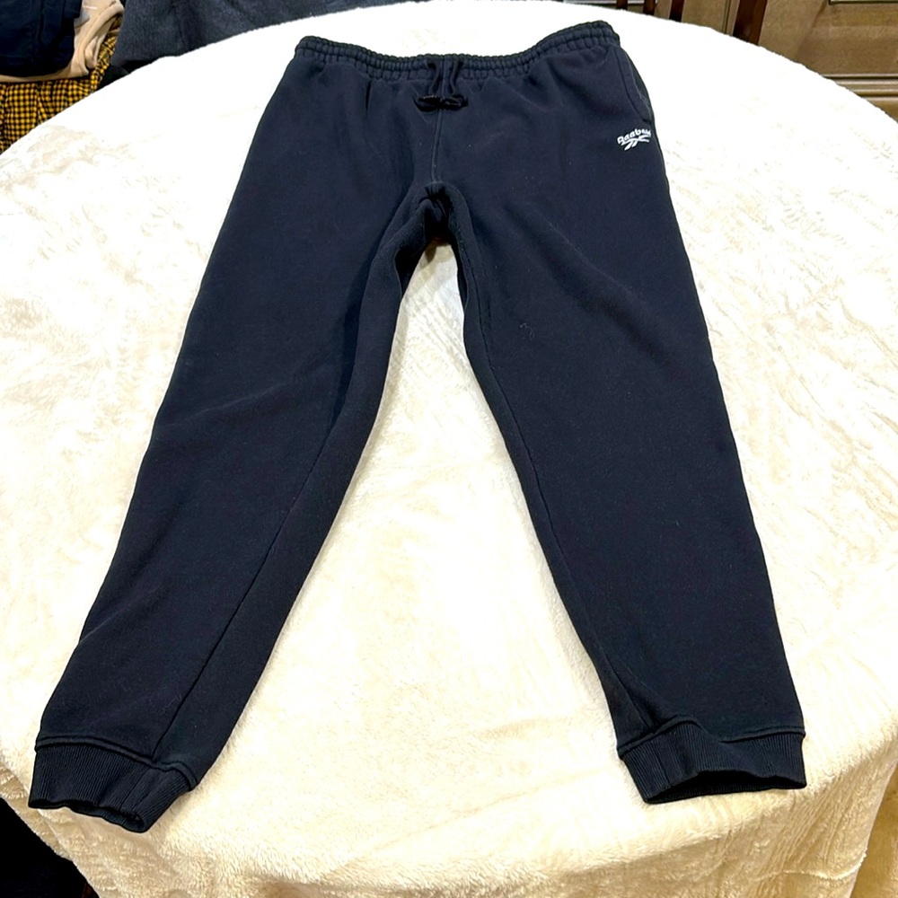 Reebok men’s black extra large sweatpants super soft great condition